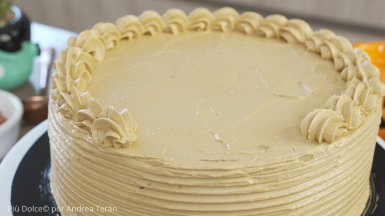 Decorando la torta pumpkin spice