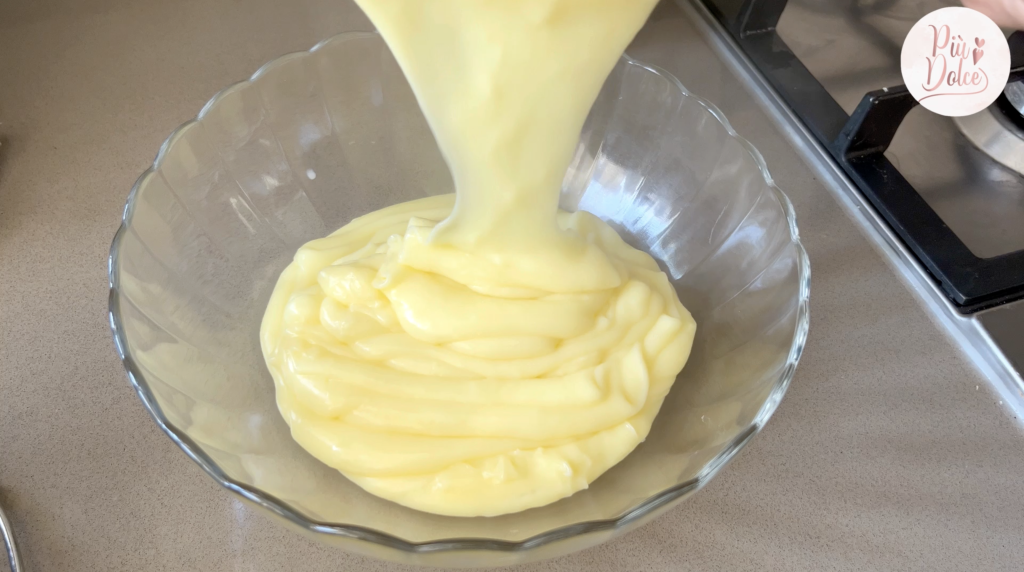 profiteroles: crema pastelera